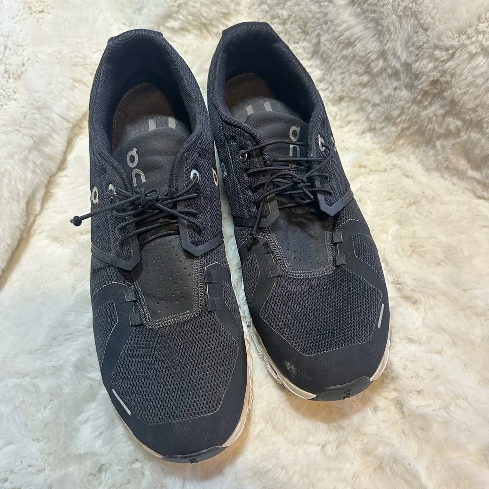 On Cloud 5 Tennis Shoes - Picture 2 of 5